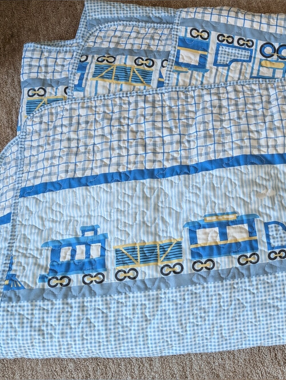 Full/Queen Train Quilt & 2 Pillow Covers
